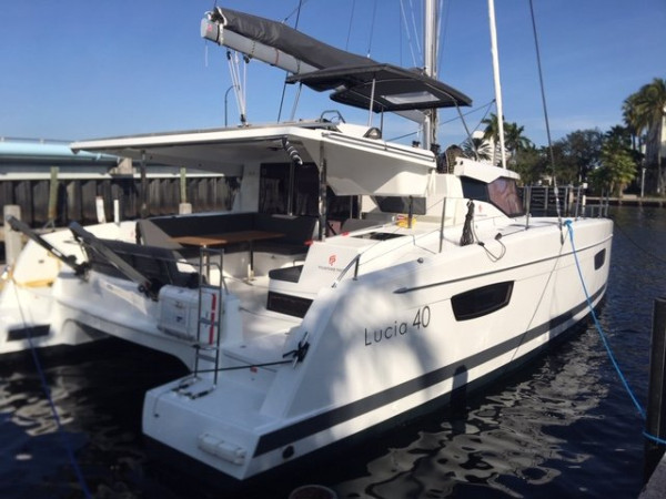 CAPERS Fountaine Pajot Lucia